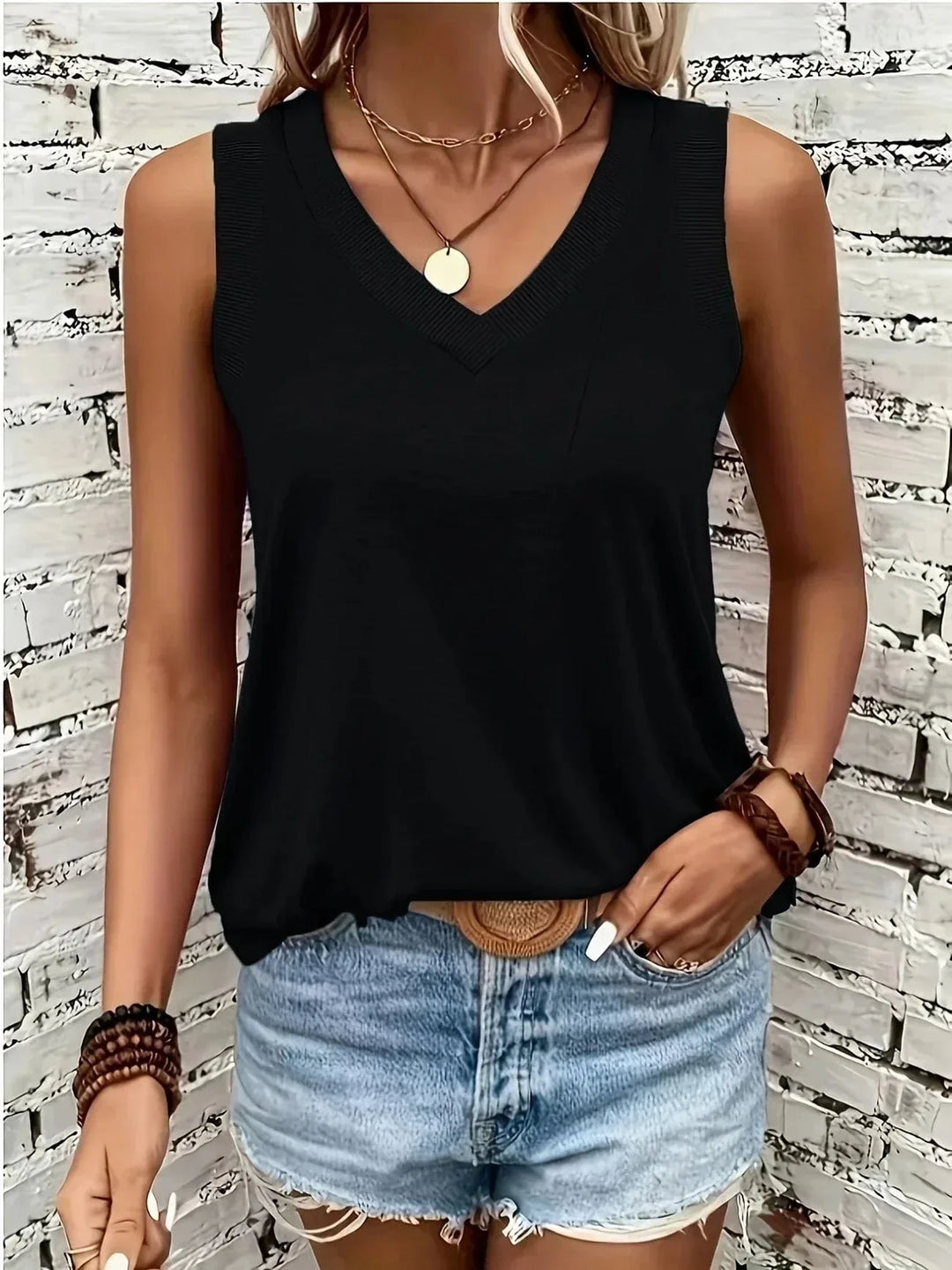 ASSILA | V-NECK TOP