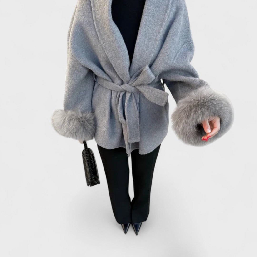 BONNIE | ELEGANT COAT WITH FAUX FUR DETAILS