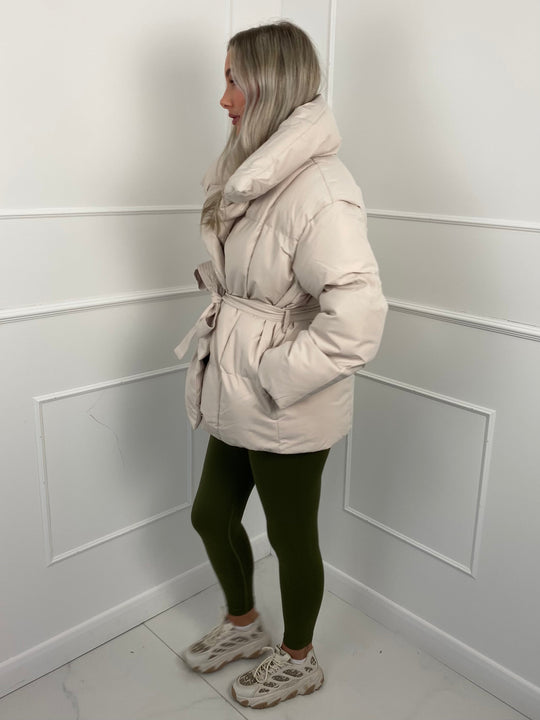 SKYE | SHORT PUFFER JACKET WITH BELTED WAIST