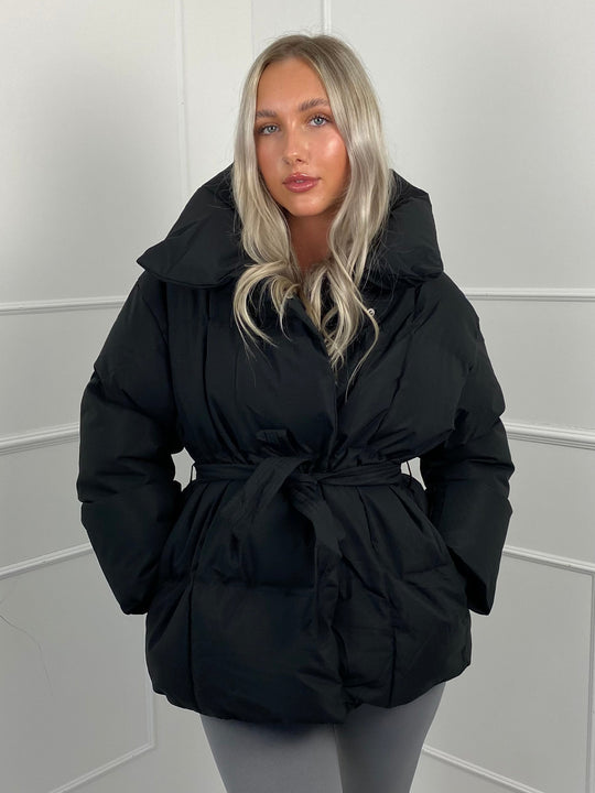 SKYE | SHORT PUFFER JACKET WITH BELTED WAIST