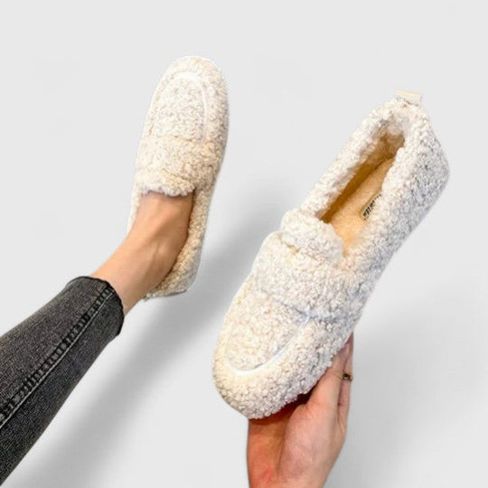 MEGAN | WARM SLIPPERS WITH ELEGANT DESIGN